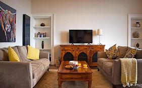 Wallace View Apartment
